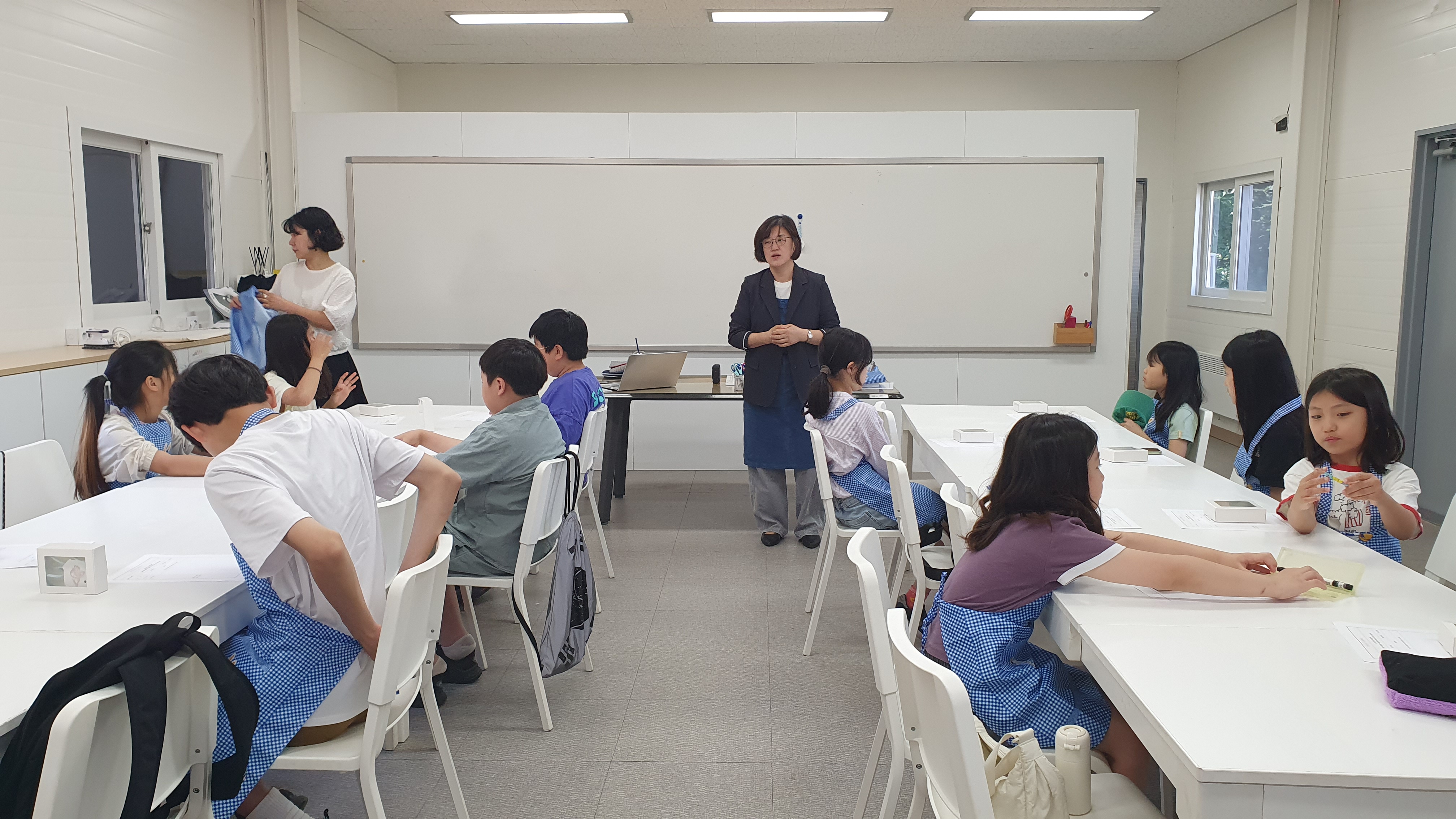 <2026년 공유학교 - 회암사지 K-굿즈 디자이너 1기> 이미지4