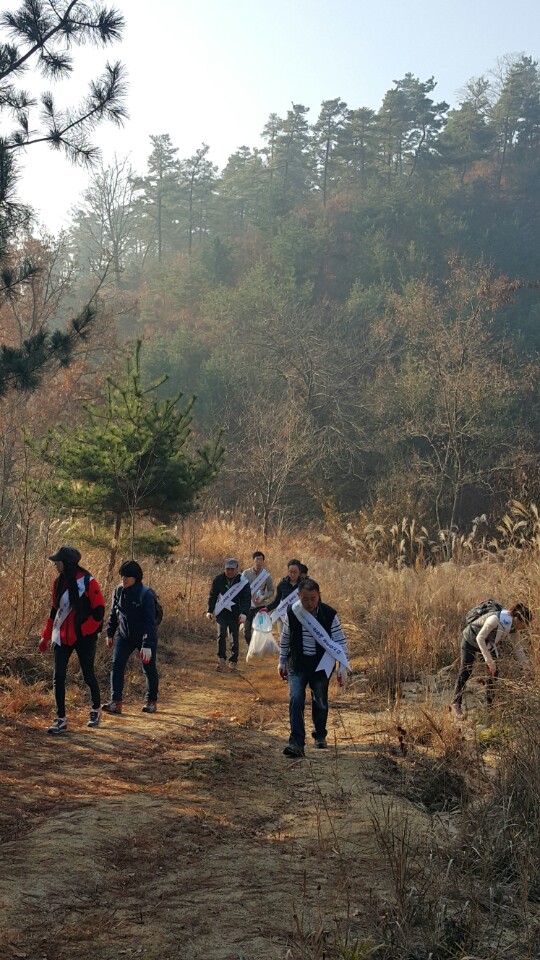 양주1동 감동365 실천운동'불곡산 둘레길 환경정화'를 이미지