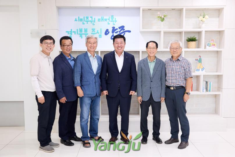가납초등학교 총동문회 내방 의 사진