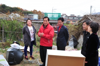 사랑의 집 고쳐주기 의 사진