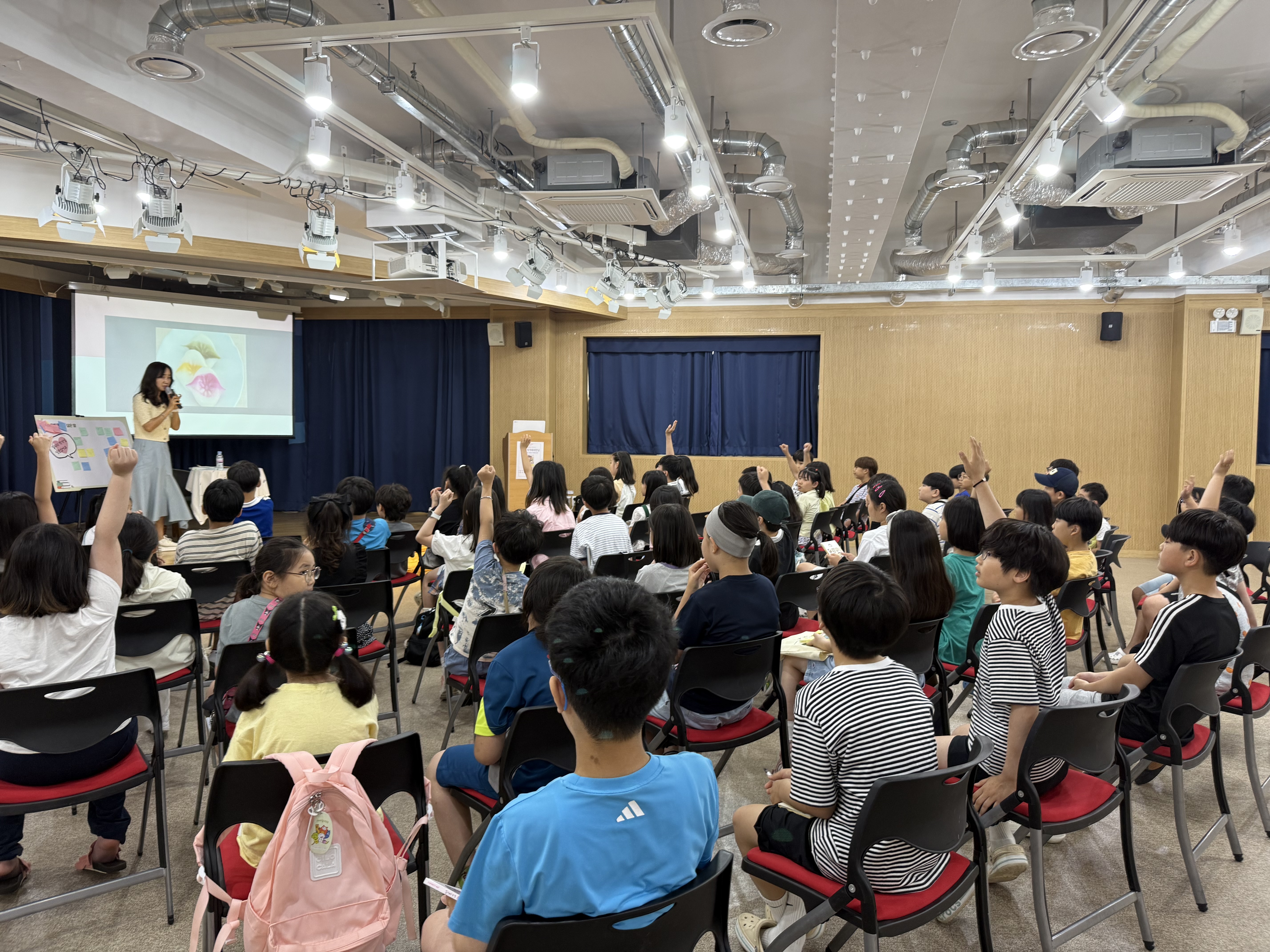 양주시희망도서관, ‘달콤한 작가전’ 김리리 작가와의 만남 성황리에 개최 이미지