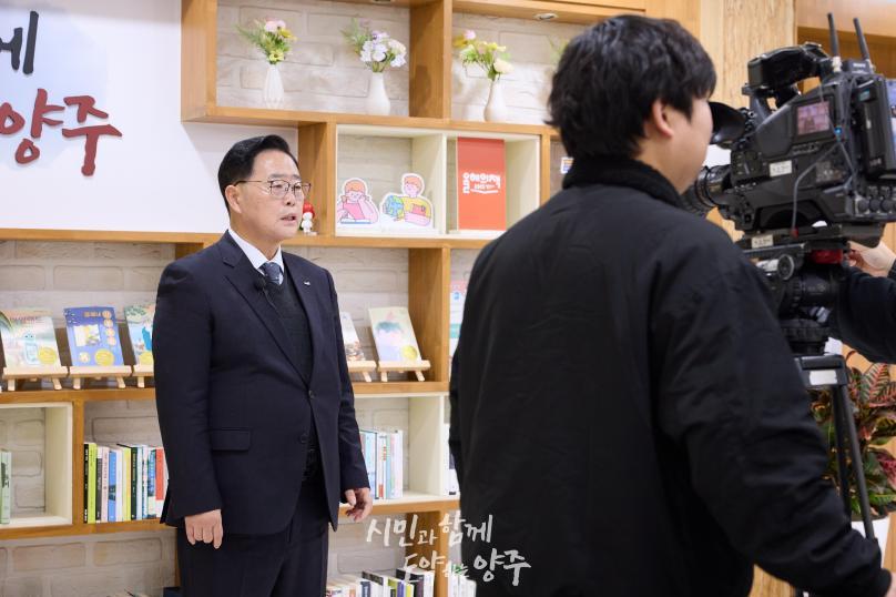 헬로비전 인터뷰 사진