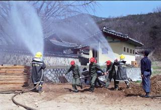 향교화재진압 의 사진