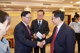 중국 둥잉시 현장시찰 및 자매결연 협약식 의 사진