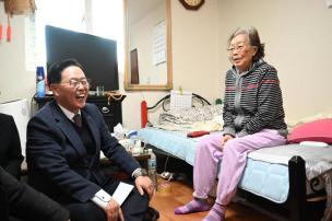 홀몸 어르신 위문 사진