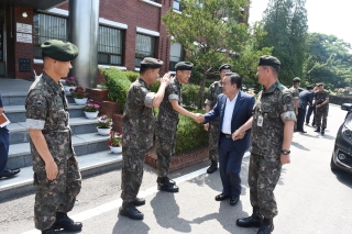 수해복구기간위문(26사단) 의 사진