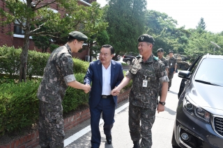 수해복구기간위문(26사단) 의 사진